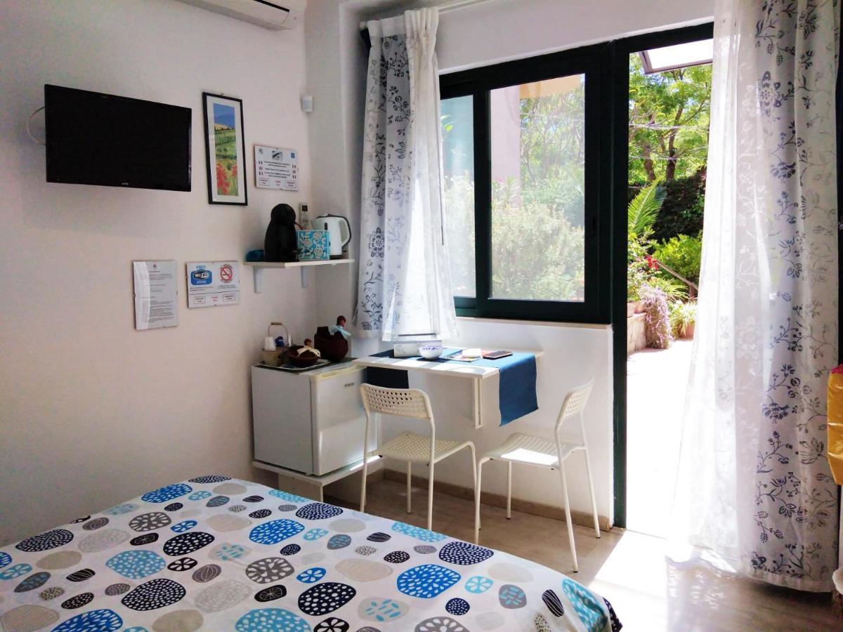 Il Giardino Di Laura Private Rooms Mondello Εξωτερικό φωτογραφία