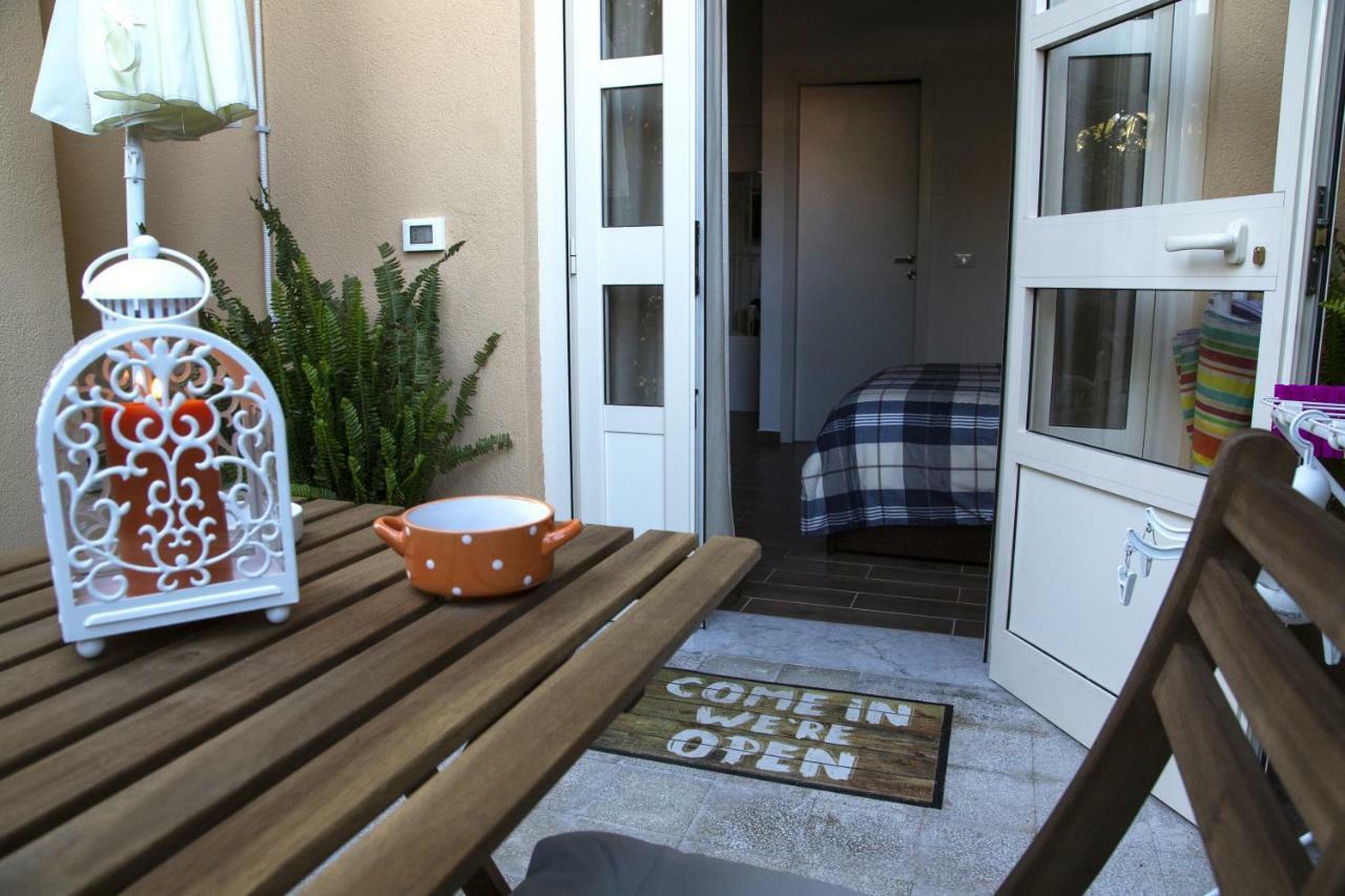Il Giardino Di Laura Private Rooms Mondello Εξωτερικό φωτογραφία