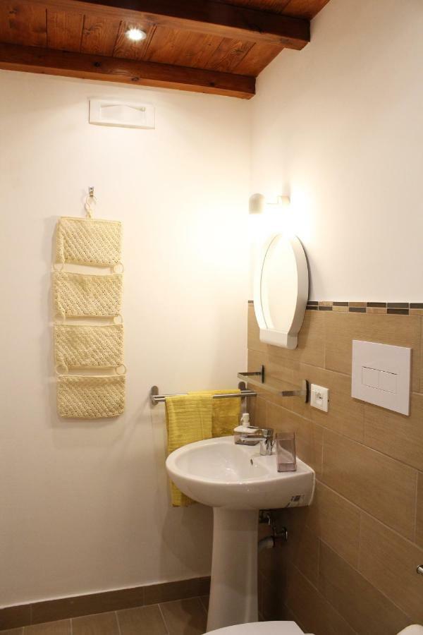 Il Giardino Di Laura Private Rooms Mondello Εξωτερικό φωτογραφία